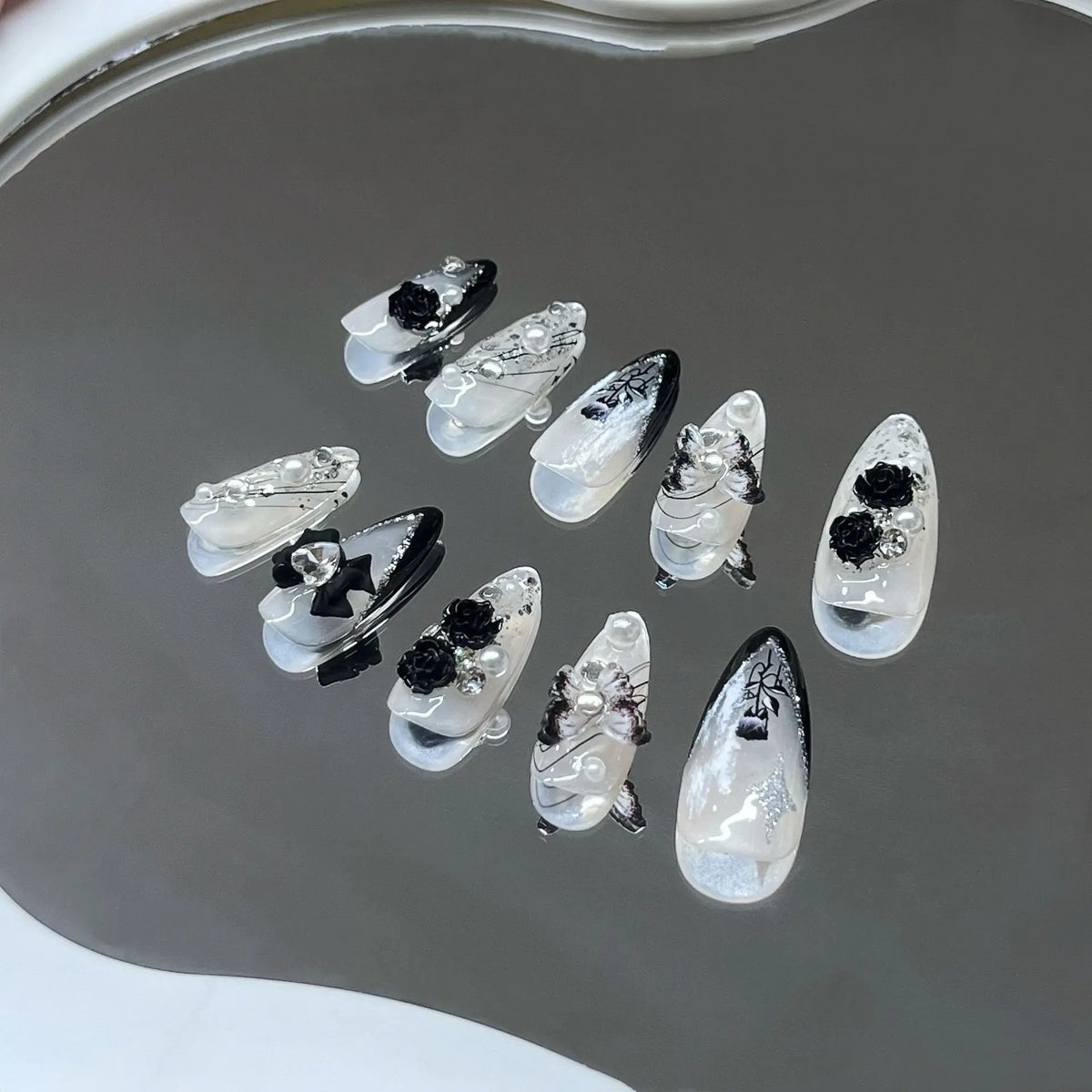 Handmade Press on Nails 3D Black Rose Flower Fake Nails Ins Almond False Nails Patches Ballerina Nail Art Decorations Tips