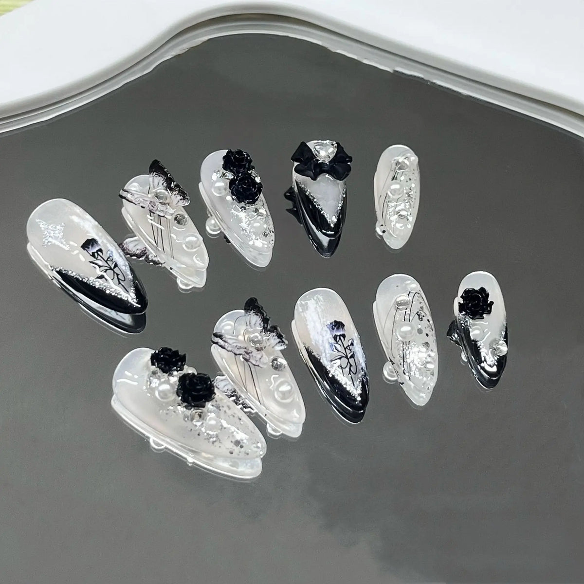Handmade Press on Nails 3D Black Rose Flower Fake Nails Ins Almond False Nails Patches Ballerina Nail Art Decorations Tips